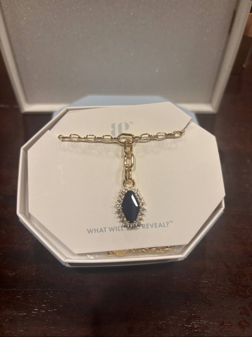 Brilliant statements Remain Gold Chain Necklace with Sapphire Gem Pendant